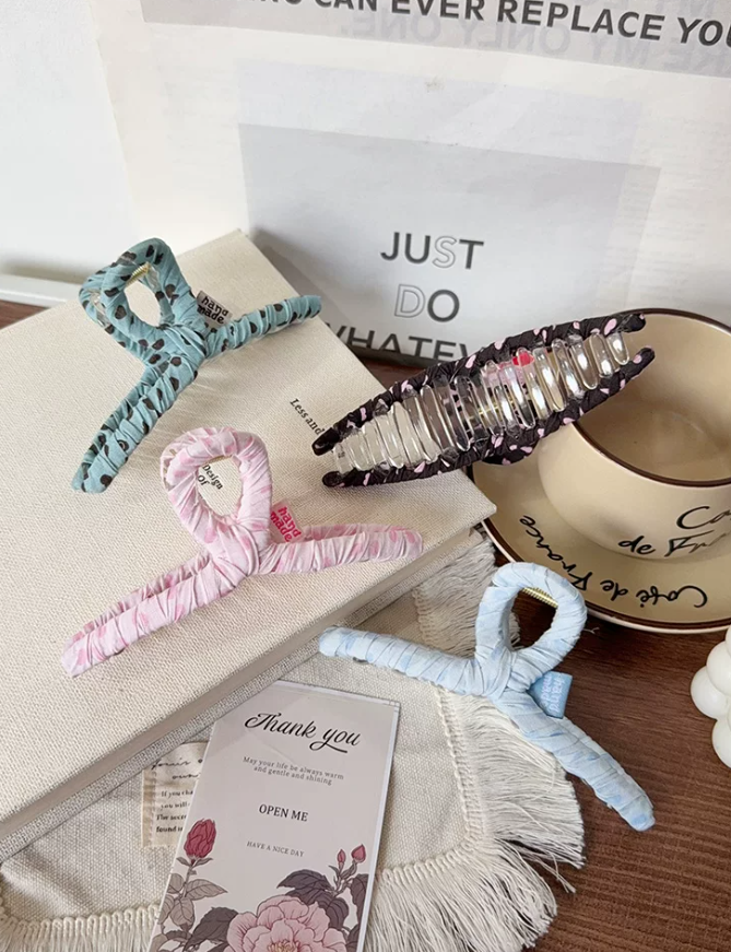 Dopamine Dots Hair Claw
