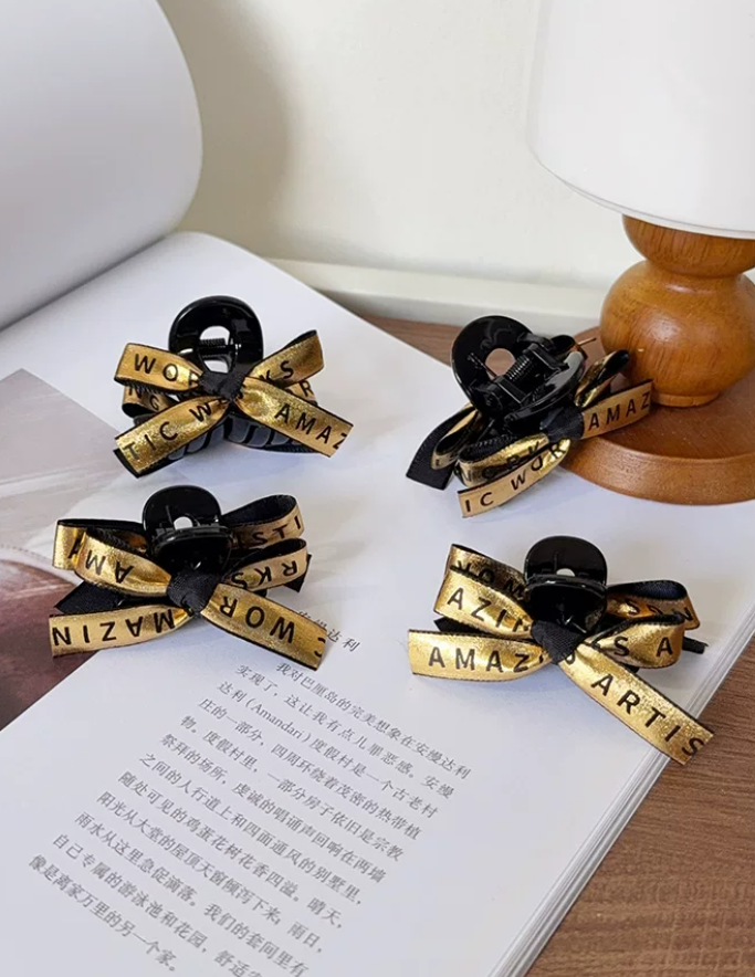 Petite Ribbon Mini Claw